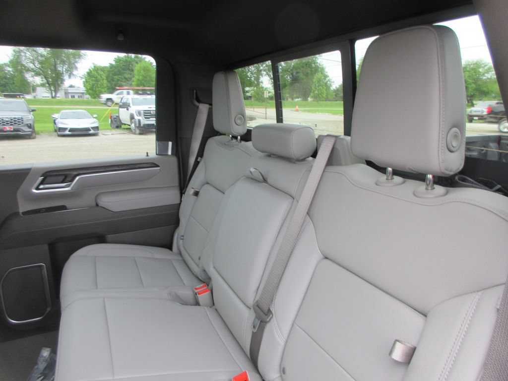New 2026 GMC Sierra 2500 SLT w/ SLT Premium Package AWD/4WD image 16