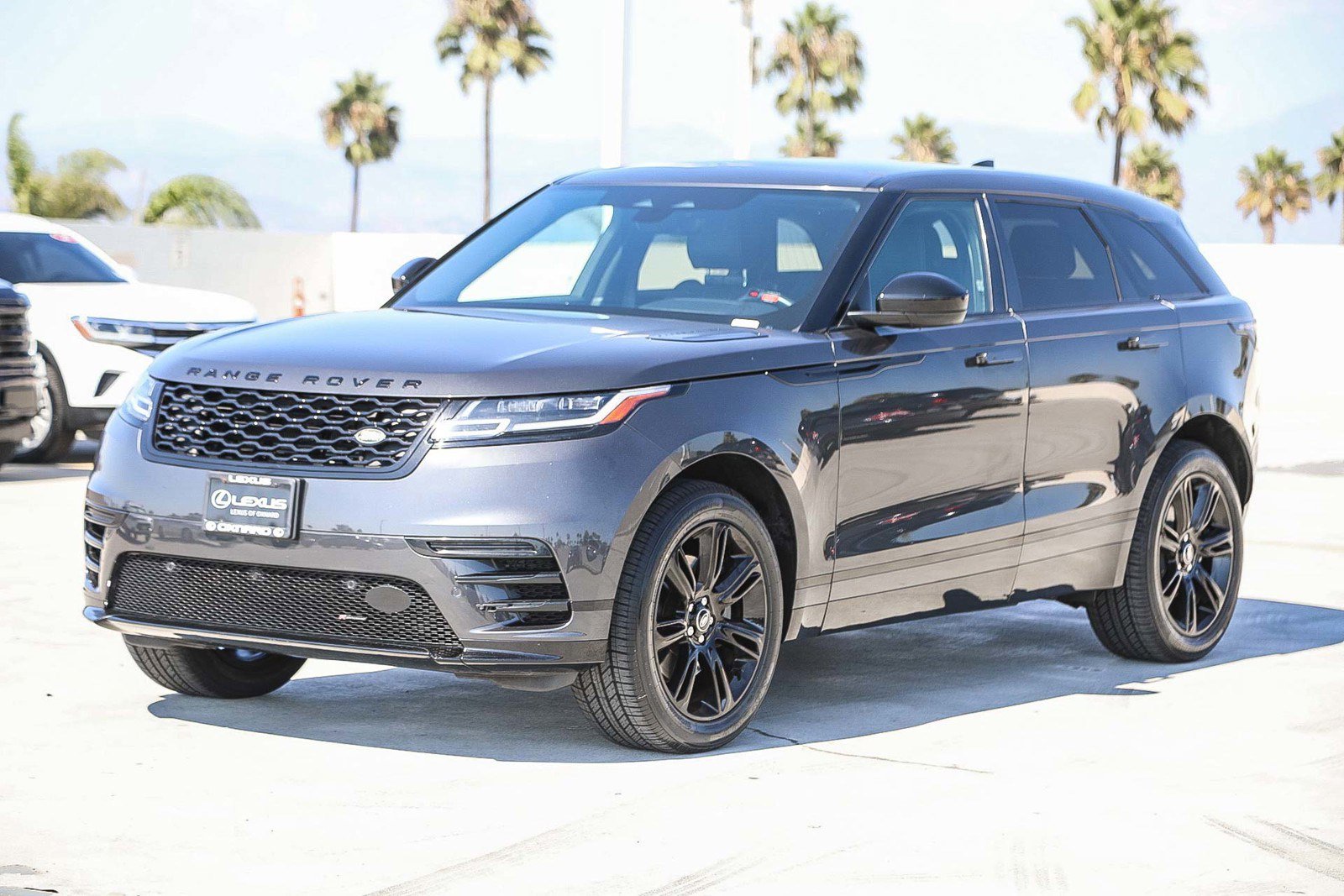 Used 2022 Land Rover Range Rover Velar R-Dynamic S image 3