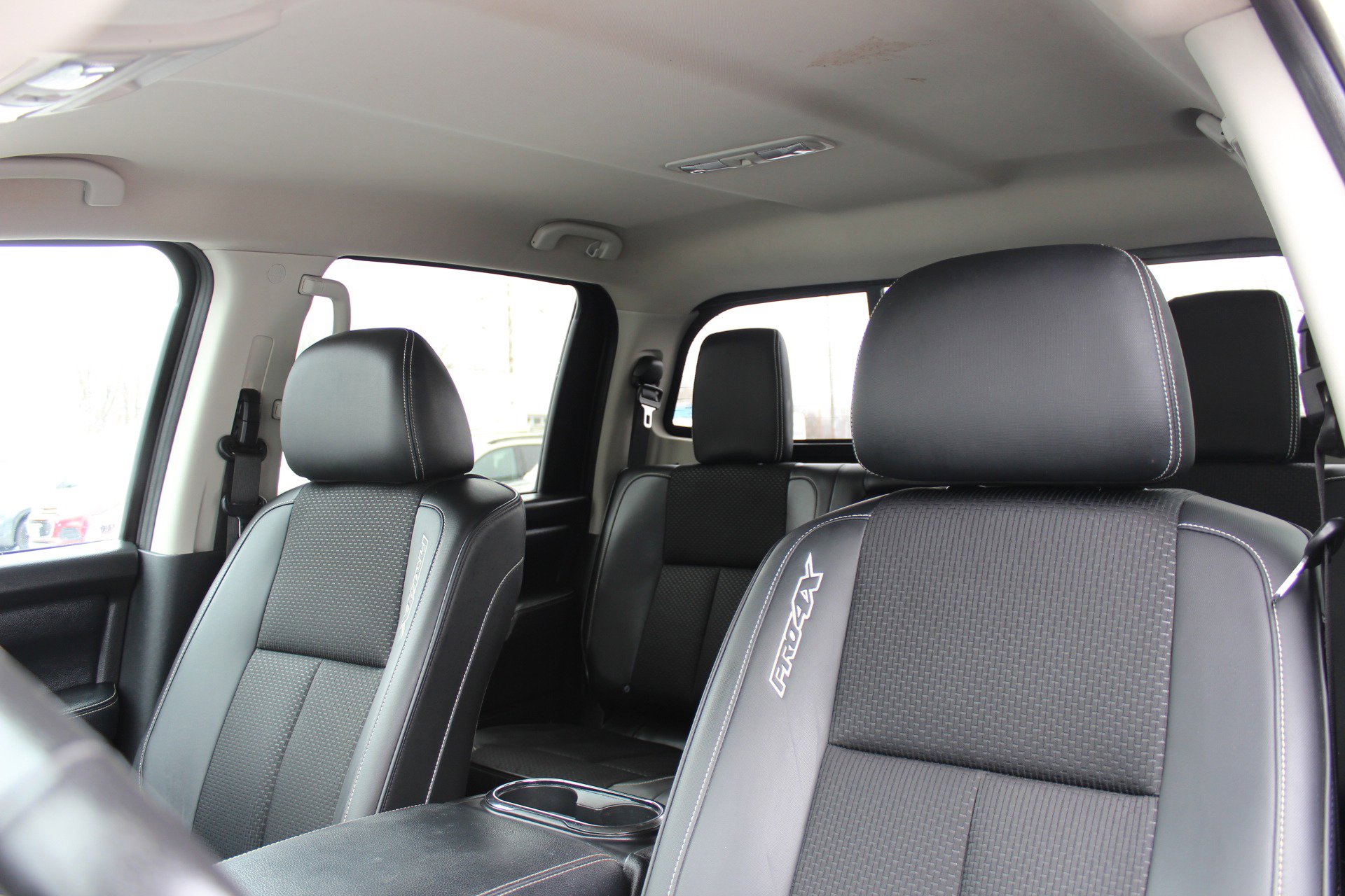 Used 2019 Nissan Titan PRO-4X w/ Pro-4x Utility Package image 17