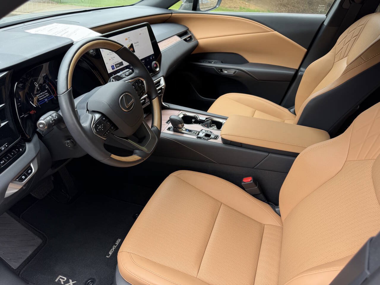 Used 2025 Lexus RX 350 Premium w/ Accessory Package (Z1) FWD image 11