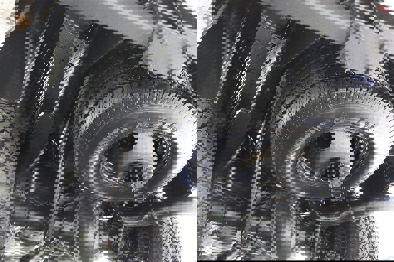 Used 2000 Ford F350 XLT image 29