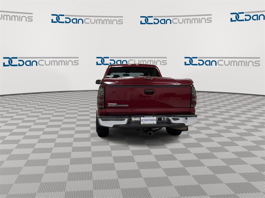 Used 2007 Chevrolet Silverado 1500 LT w/ Crew Cab Value Package image 7