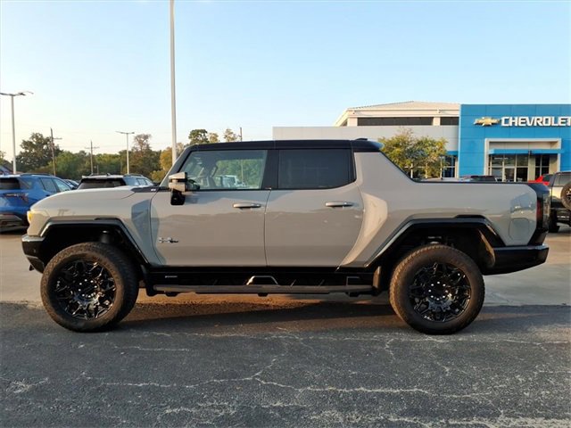 New 2025 GMC Hummer EV 2X image 10