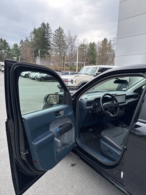 Used 2026 Ford Maverick Lobo image 14