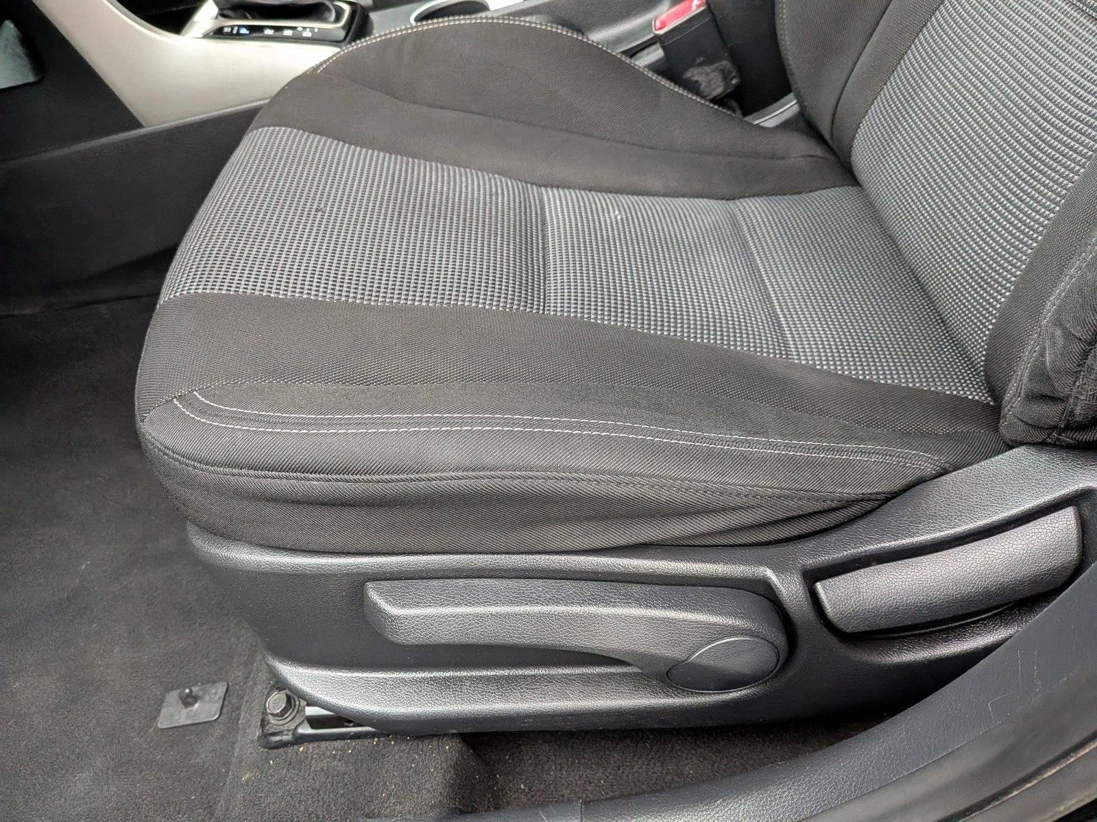 Used 2013 Hyundai Elantra GT FWD image 10