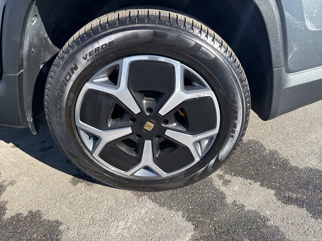 Used 2022 Rivian R1T Adventure image 32