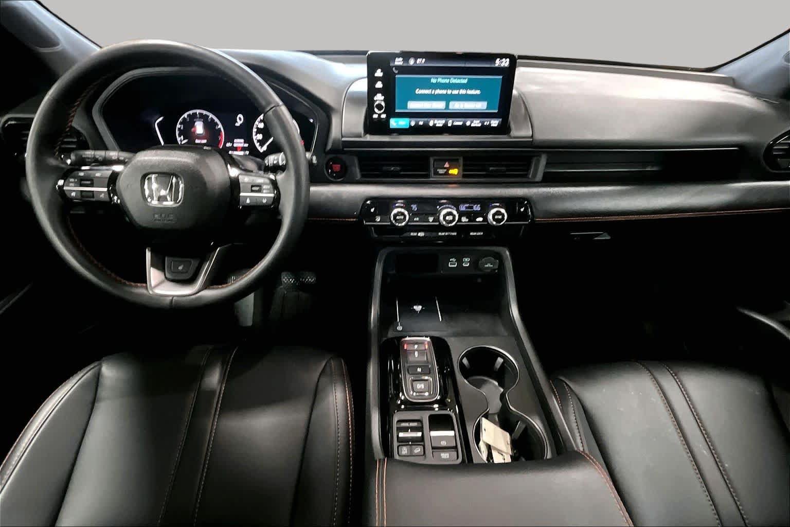 Used 2025 Honda Pilot TrailSport image 15