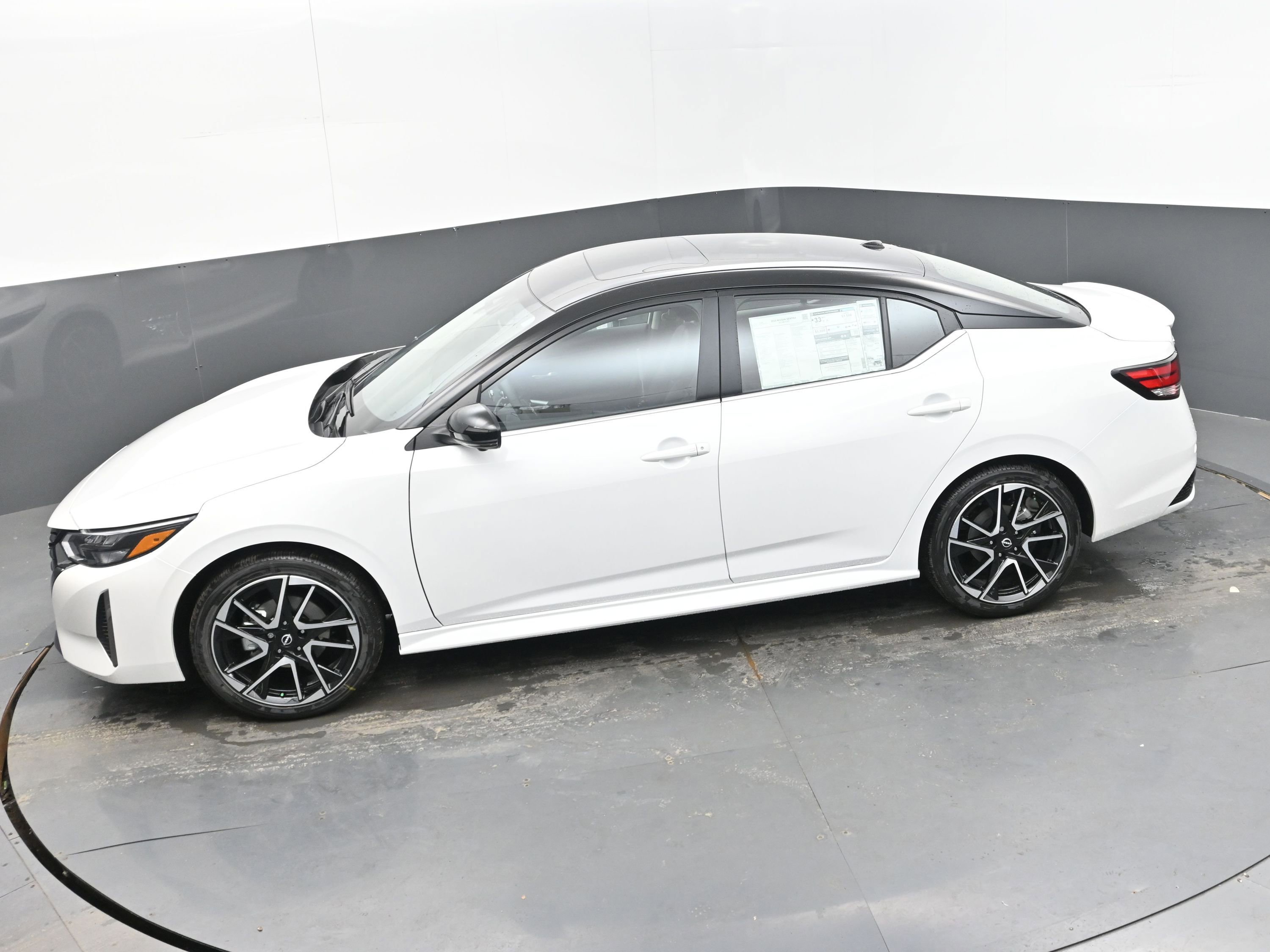 New 2025 Nissan Sentra SR w/ SR Premium Package image 33