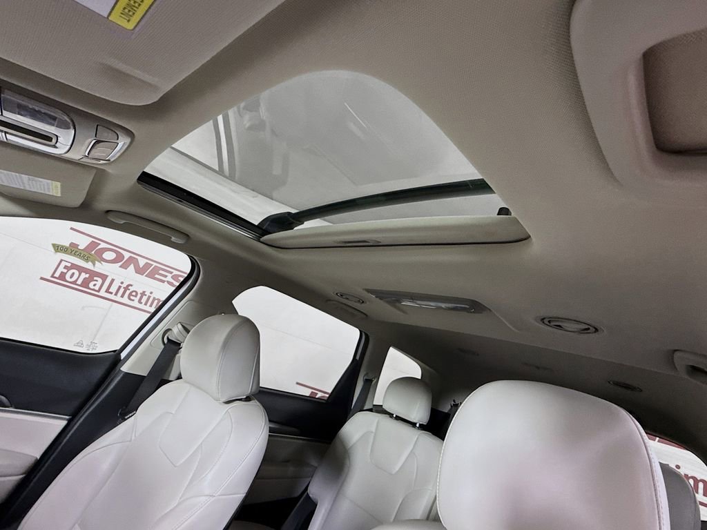 Used 2022 Kia Telluride S image 12