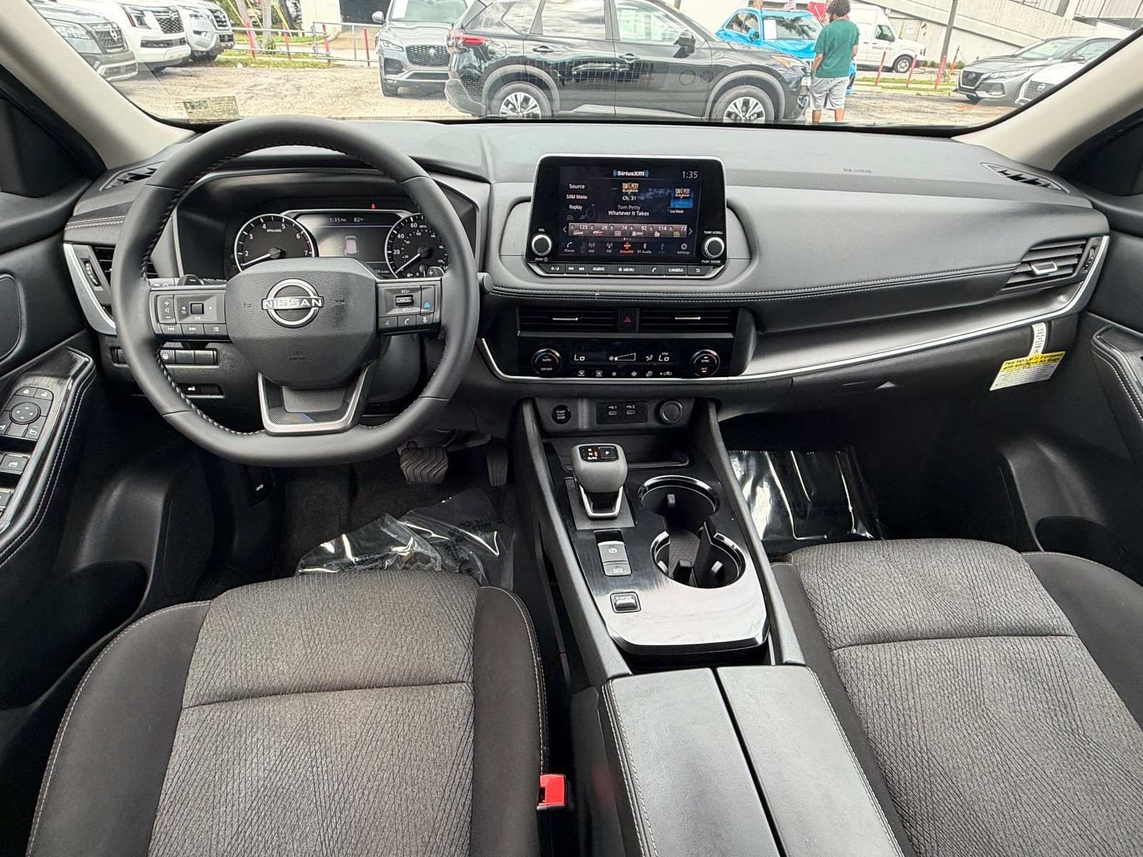 Certified 2025 Nissan Rogue SV FWD image 12
