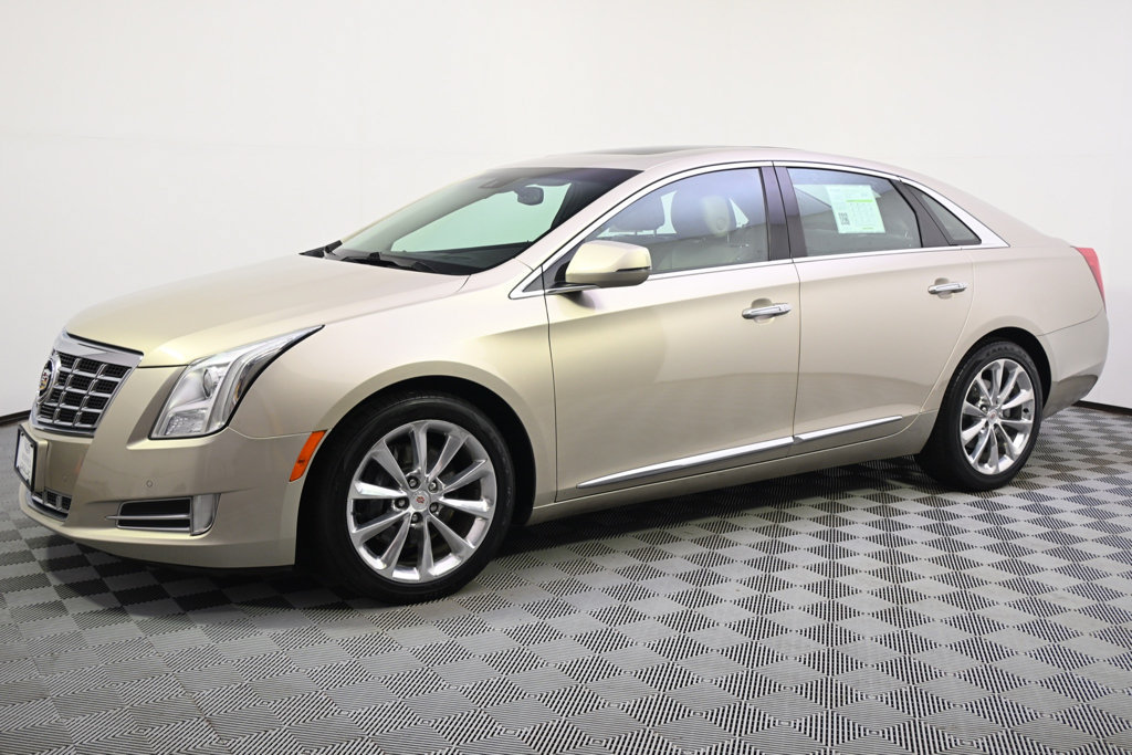 Used 2013 Cadillac XTS Premium AWD/4WD image 2