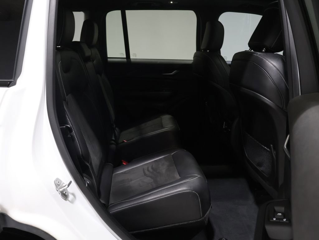 Certified 2023 Jeep Grand Cherokee Altitude image 24