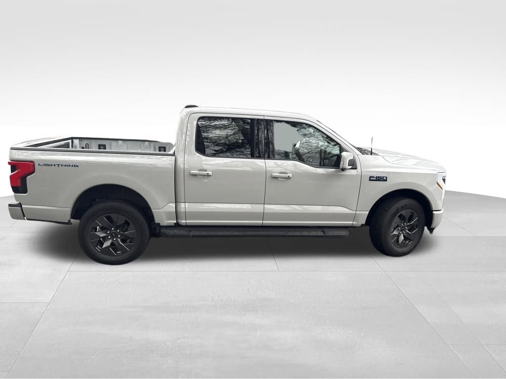 Used 2024 Ford F150 Lightning Lariat image 8