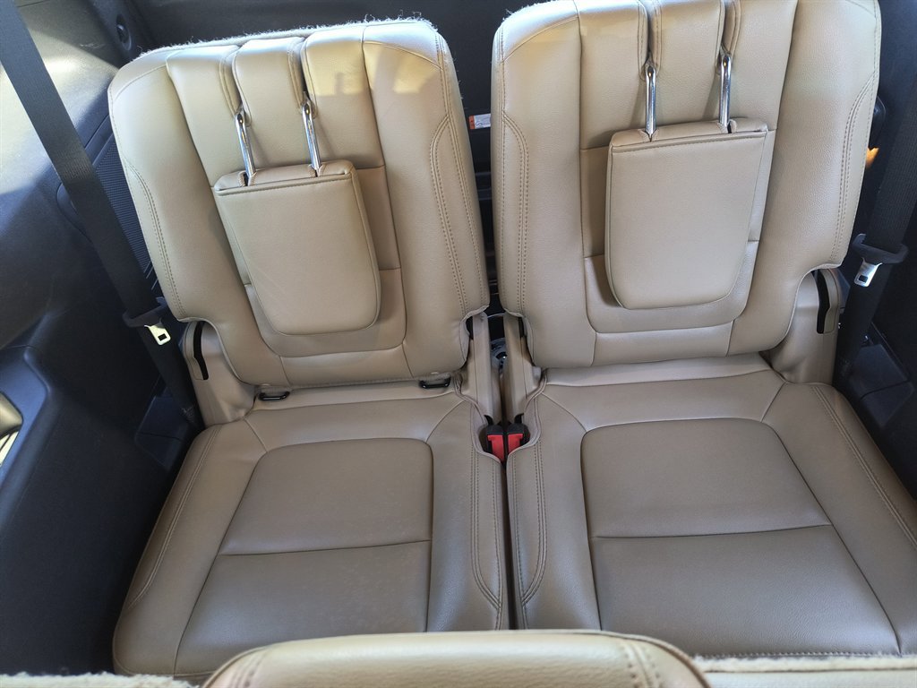 Used 2016 Ford Explorer Limited image 32