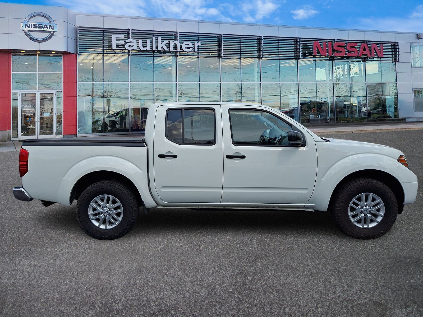 Used 2016 Nissan Frontier SV AWD/4WD image 7