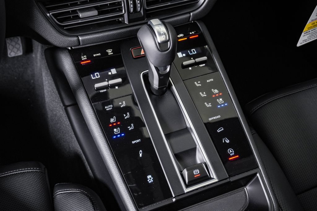 New 2026 Porsche Macan S AWD/4WD image 24