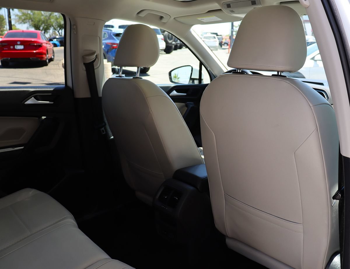 Used 2019 Volkswagen Tiguan SE w/ Panoramic Sunroof Package AWD/4WD image 28