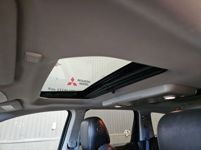 Used 2013 Chevrolet Traverse LTZ FWD image 17