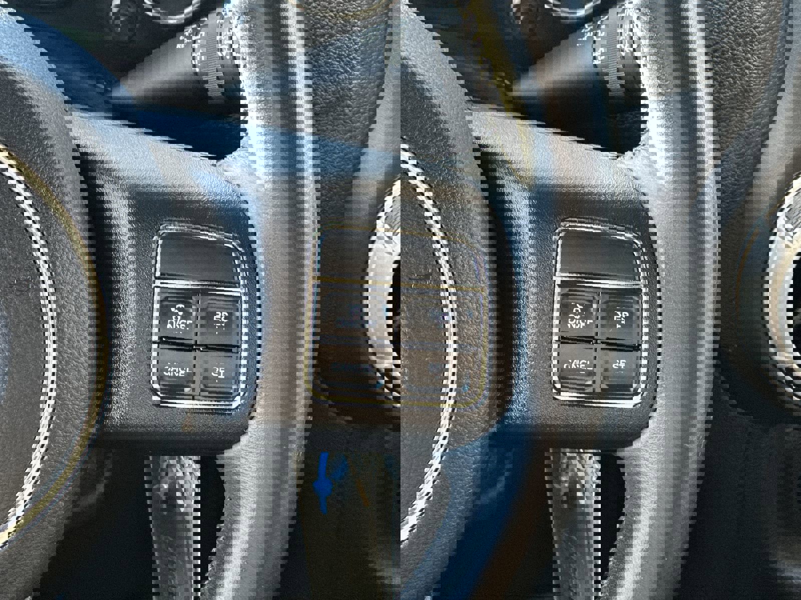 Used 2013 Jeep Wrangler Unlimited Rubicon w/ Connectivity Group image 21