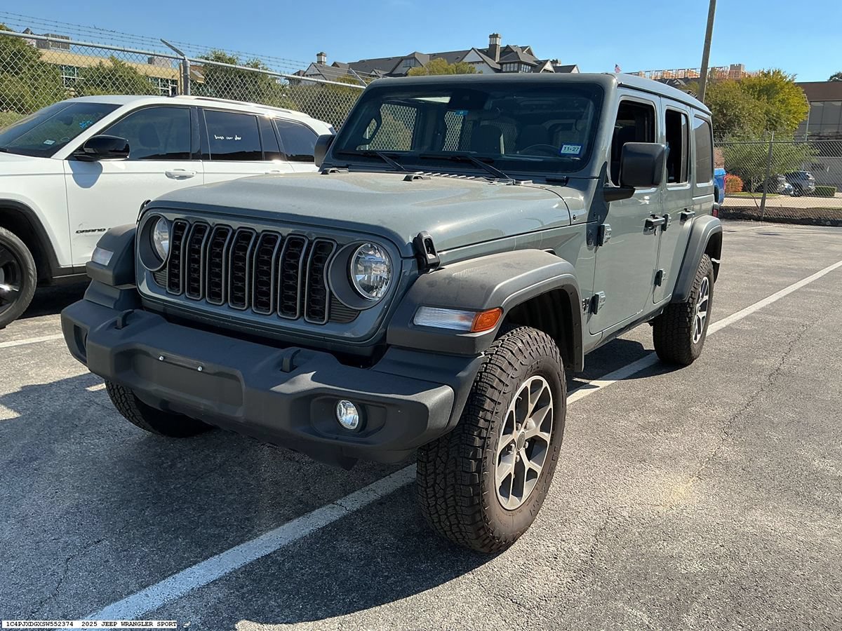 Used 2025 Jeep Wrangler Unlimited Sport AWD/4WD image 4