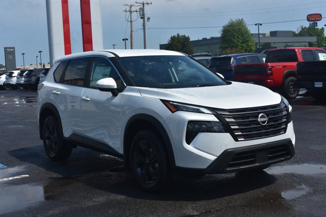 New 2026 Nissan Rogue SV w/ Cold Weather Package FWD image 3