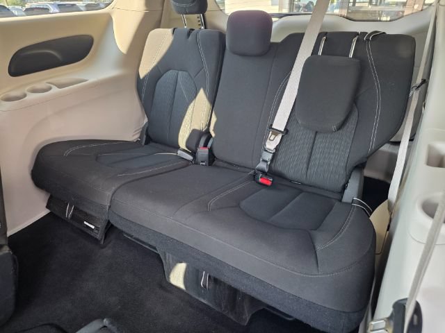 Used 2023 Chrysler Voyager LX FWD image 22