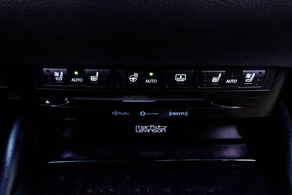 Used 2020 Lexus ES 350 Ultra Luxury w/ Accessory Package 2 image 21