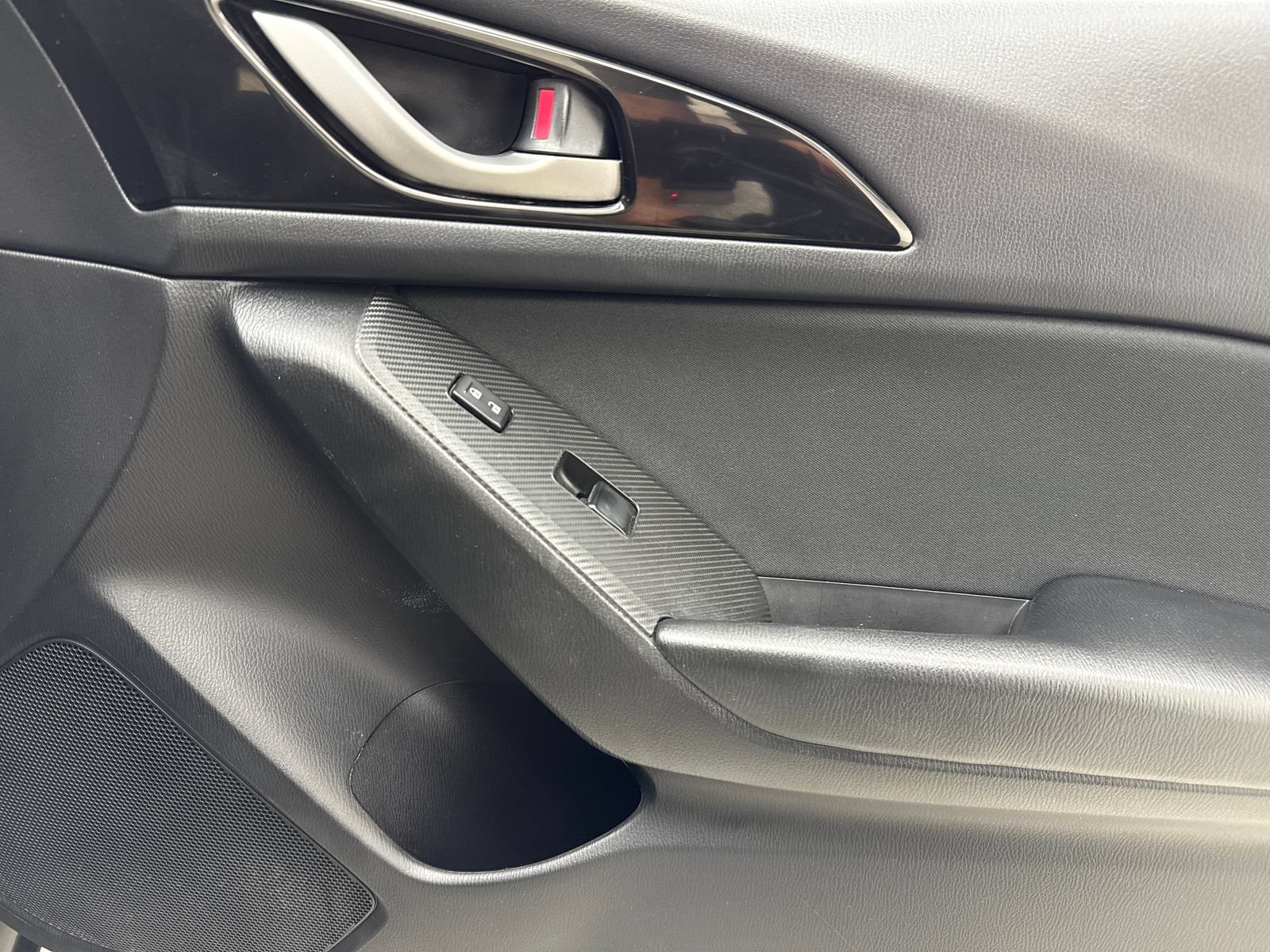 Used 2016 MAZDA MAZDA3 i Touring FWD image 41
