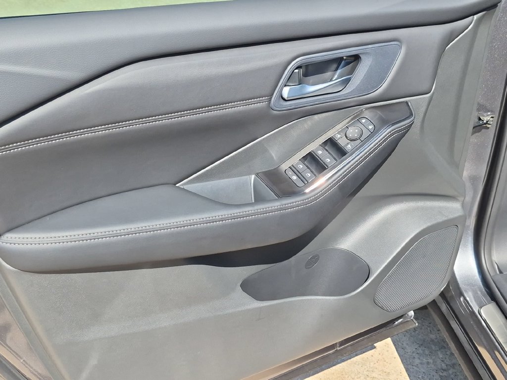 New 2026 Nissan Rogue Dark Armor FWD image 14