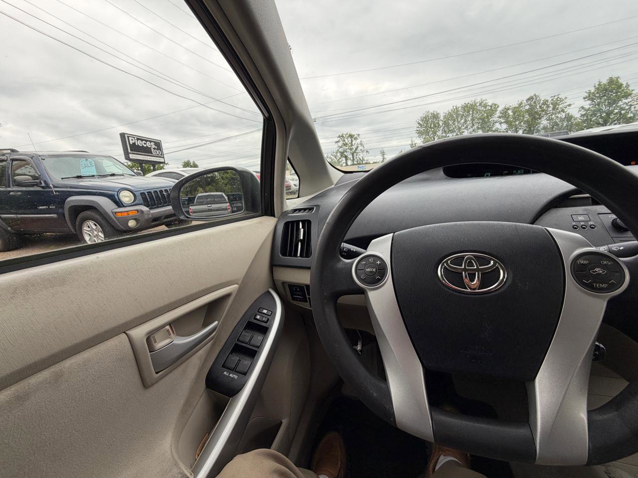 Used 2010 Toyota Prius Five FWD image 22