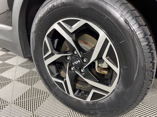 Used 2023 Kia Sportage LX FWD image 14