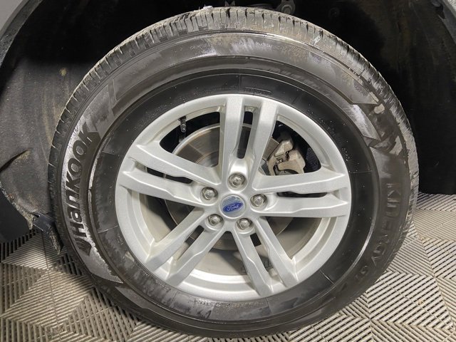 Used 2023 Ford Explorer XLT w/ Equipment Group 202A image 29