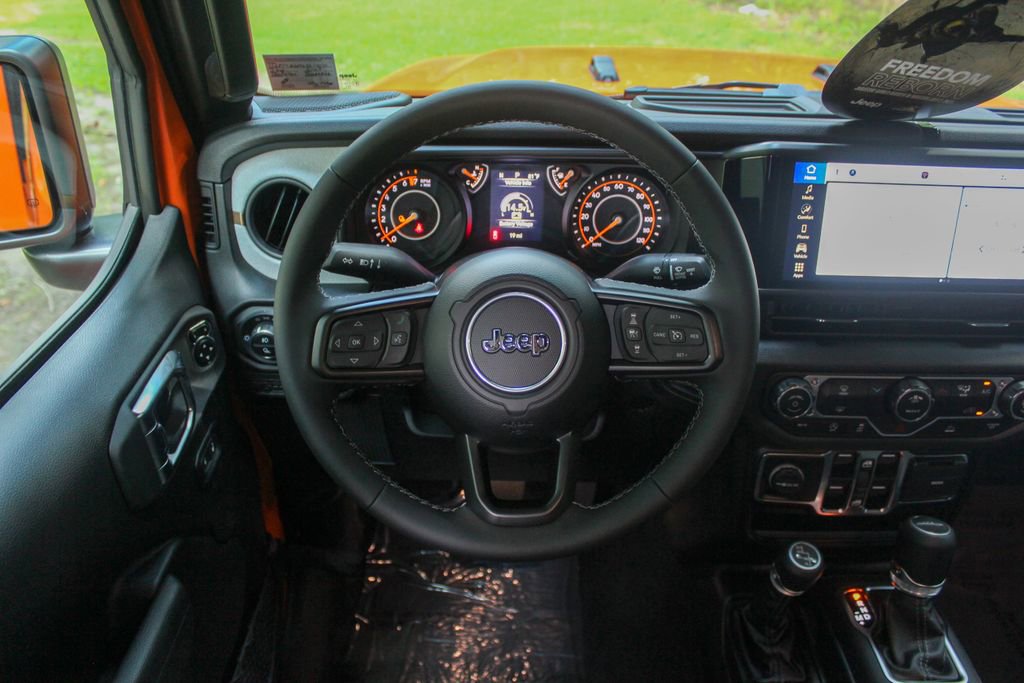 New 2025 Jeep Gladiator Sport image 21