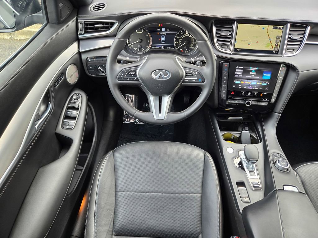 Used 2023 INFINITI QX55 Essential image 11
