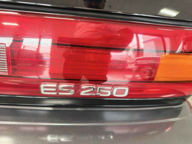 Used 1990 Lexus ES 250 FWD image 42
