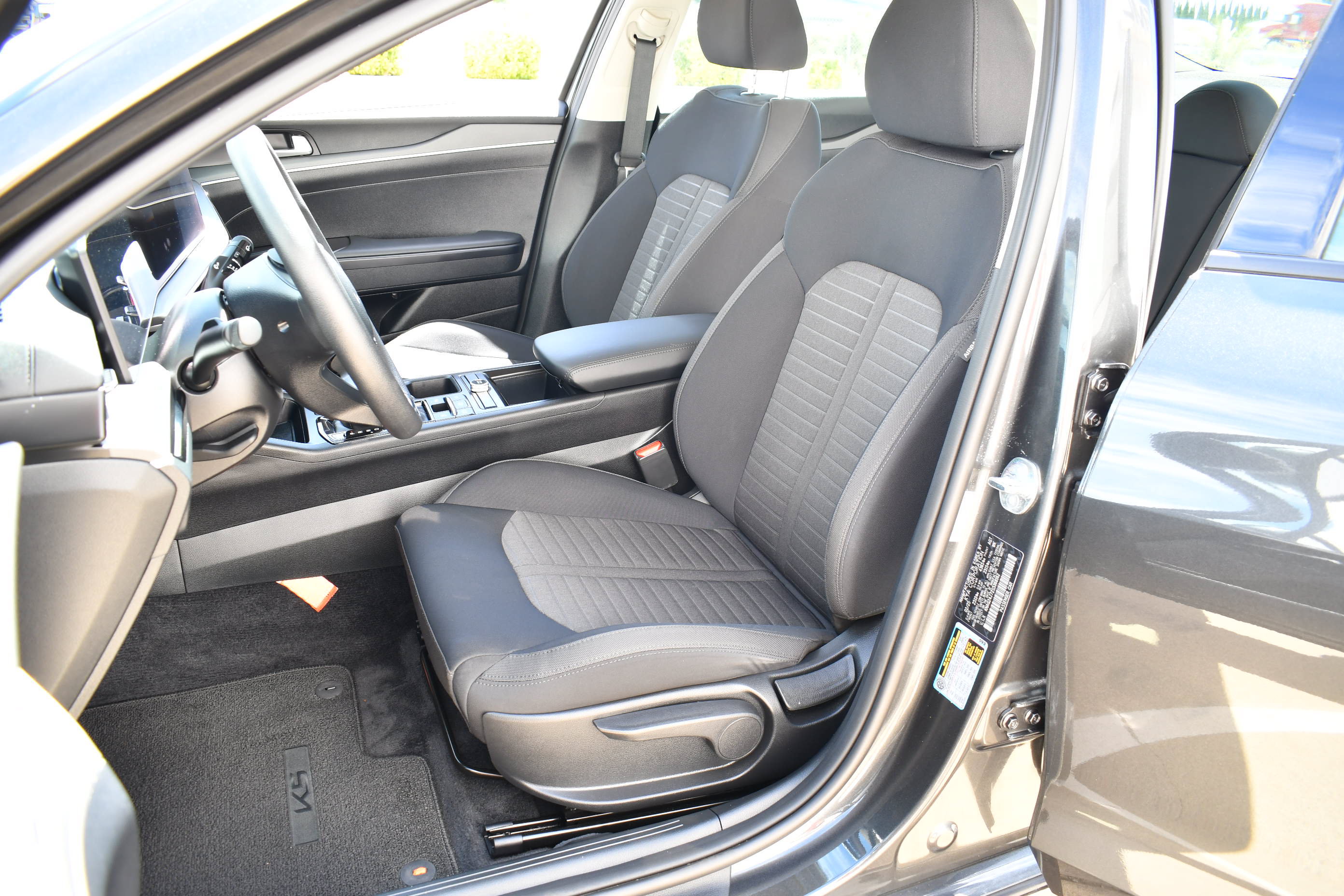 Used 2025 Kia K5 LXS FWD image 22