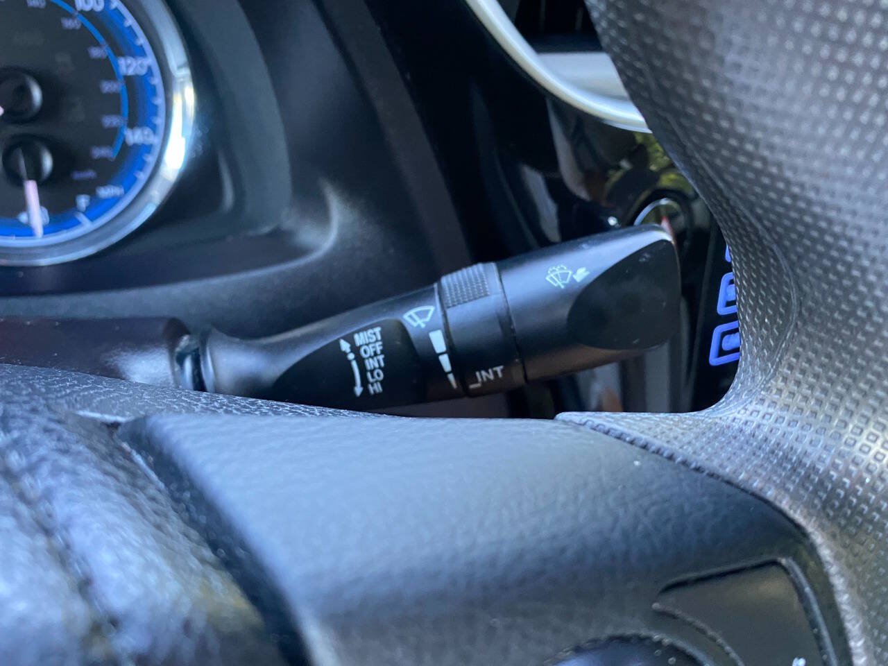 Used 2019 Toyota Corolla LE FWD image 23