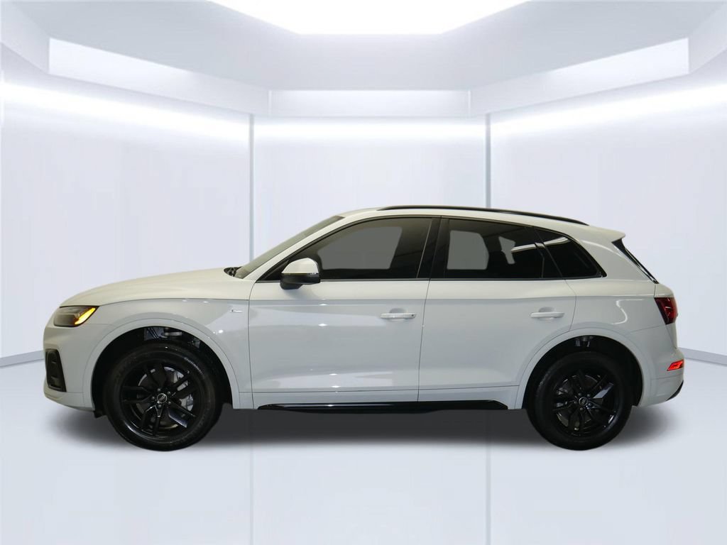 Certified 2023 Audi Q5 2.0T Premium w/ Convenience Package AWD/4WD image 2