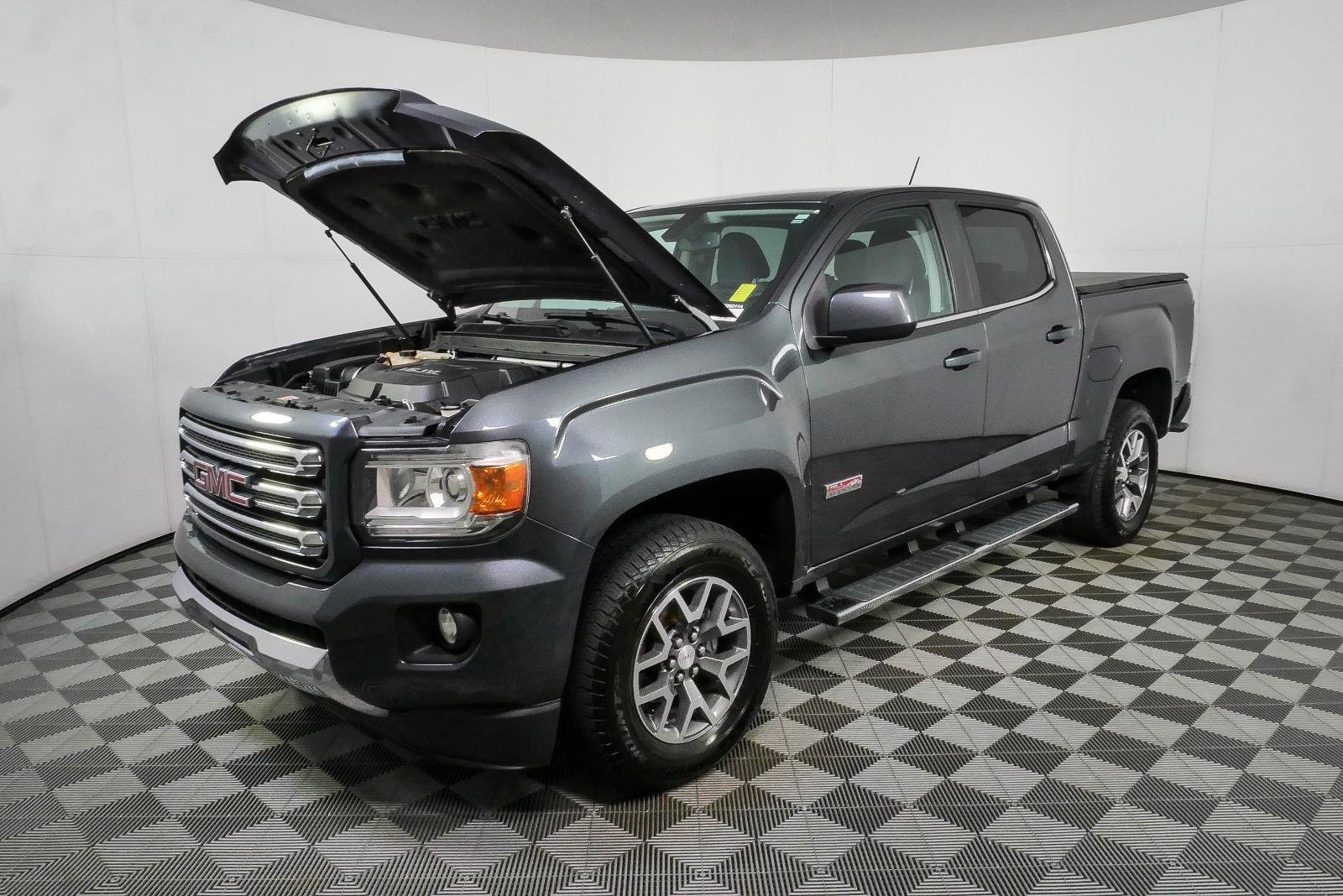 Used 2016 GMC Canyon SLE w/ All Terrain Package AWD/4WD image 30