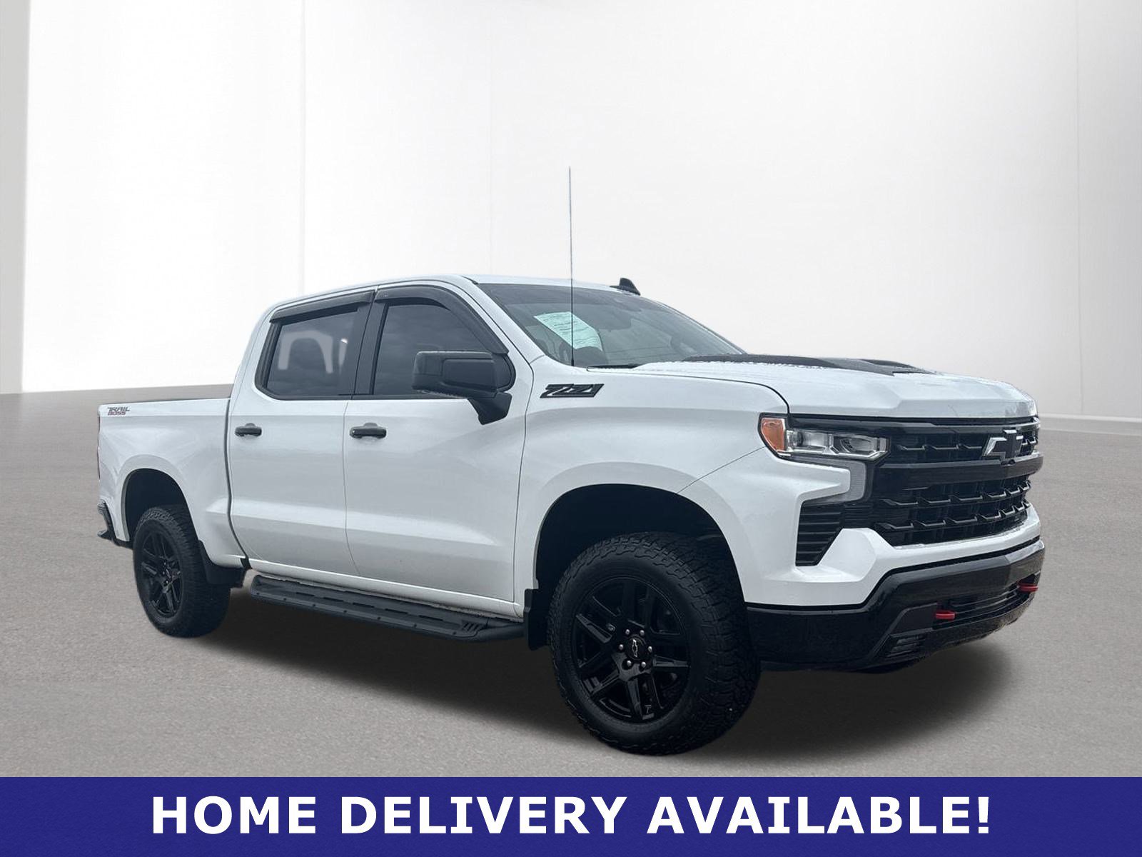 Used 2024 Chevrolet Silverado 1500 LT Trail Boss w/ Convenience Package II image 1