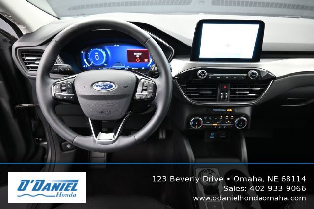 Used 2022 Ford Escape Titanium AWD/4WD image 26