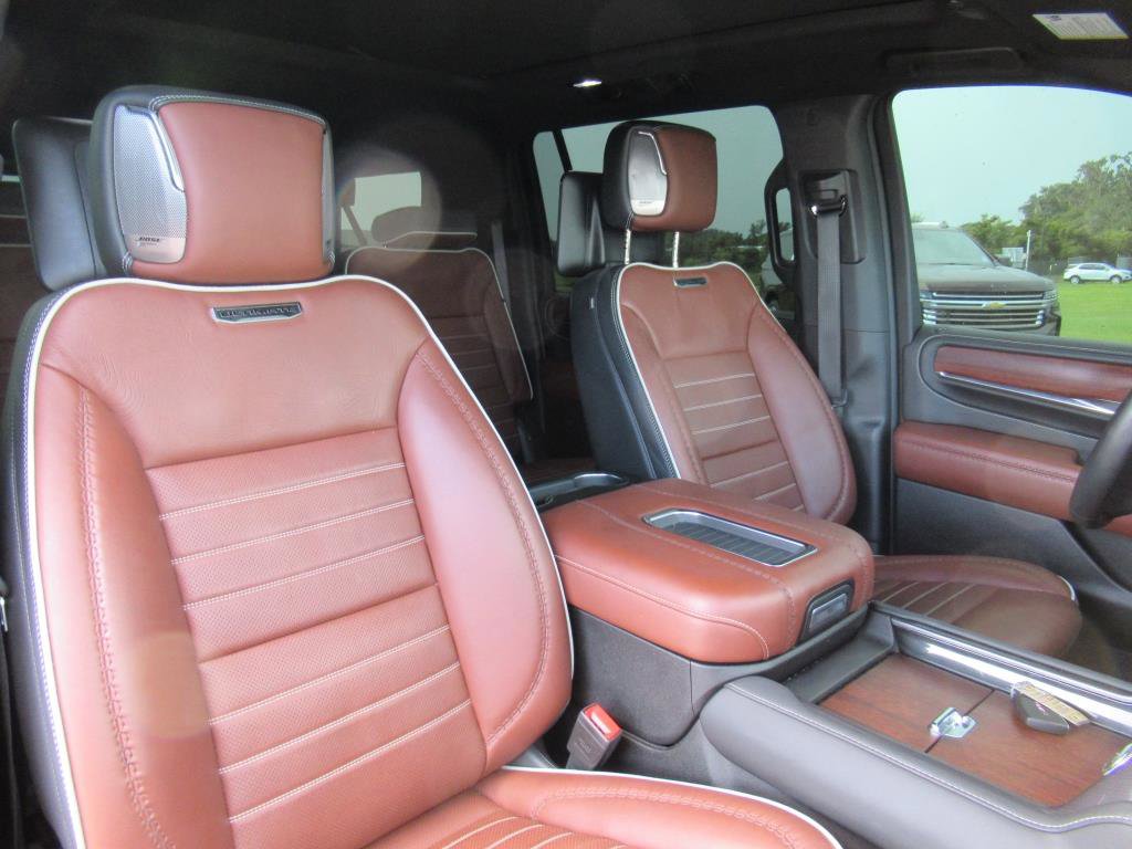 Used 2024 GMC Yukon XL Denali Ultimate image 8