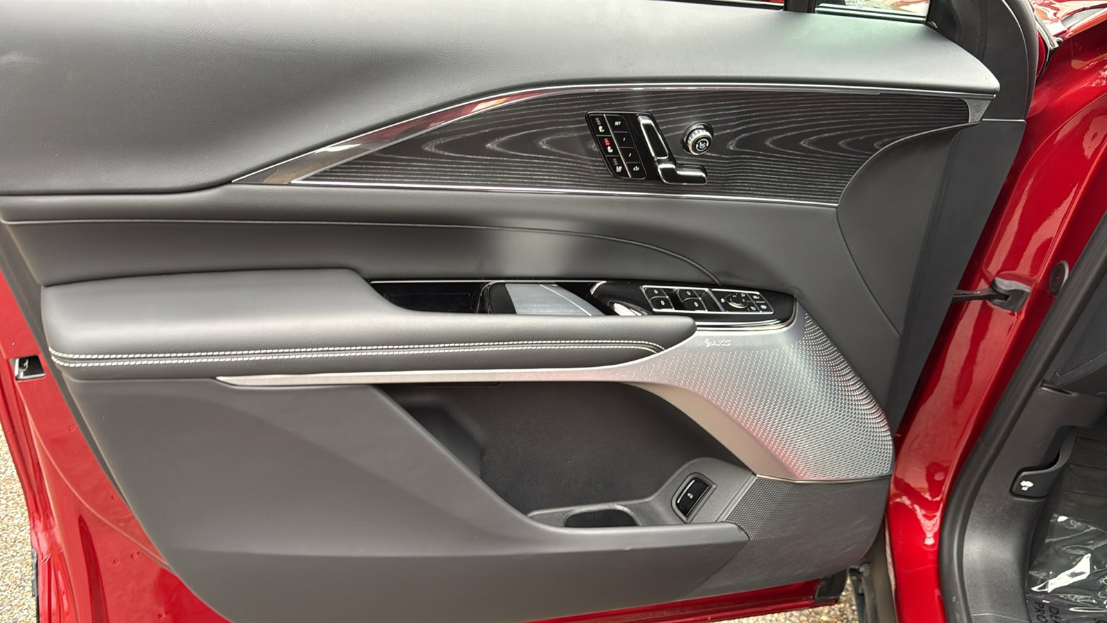 Certified 2024 Cadillac Lyriq Luxury w/ LPO, Floor Liner Package image 10