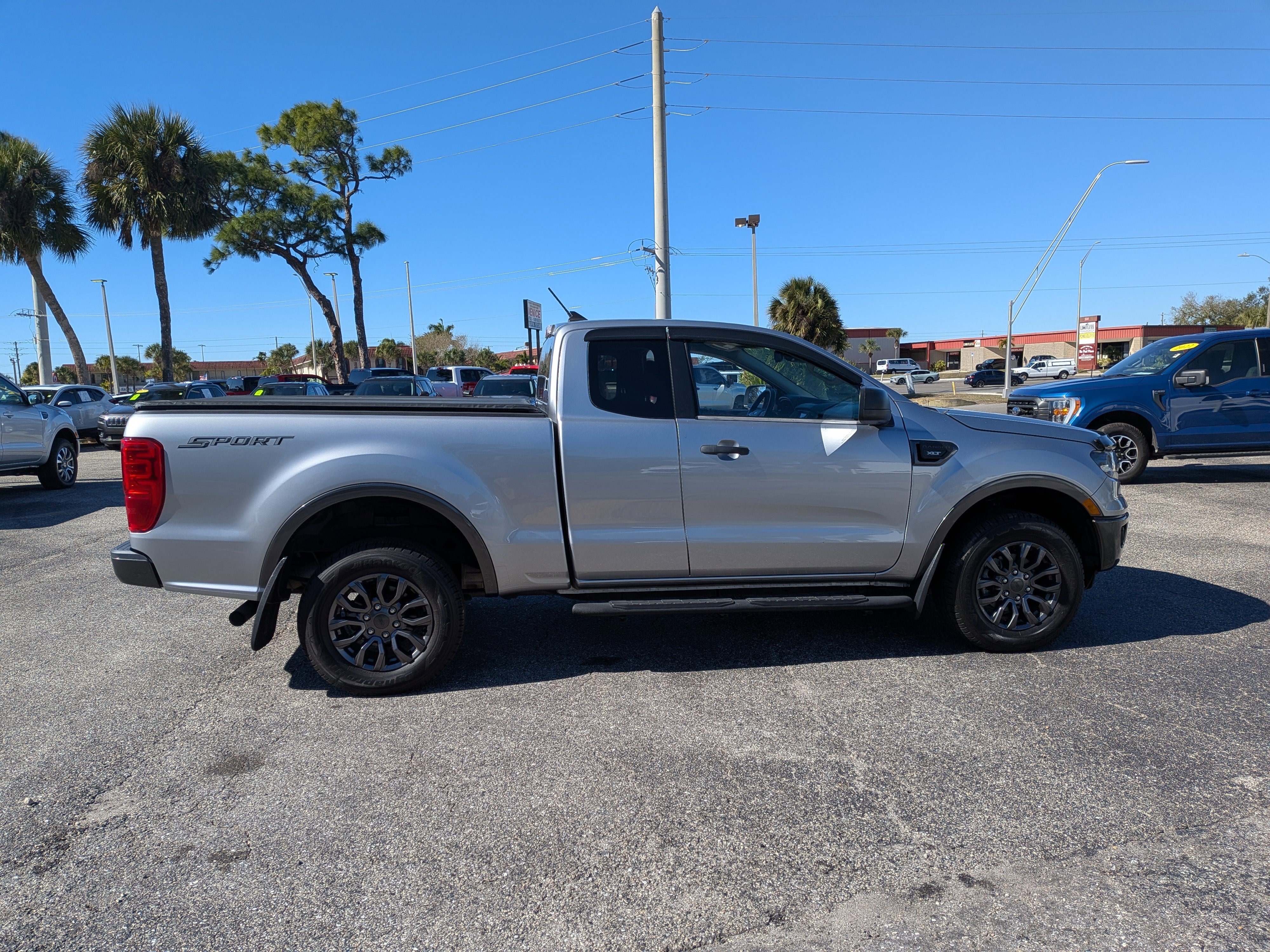 Used 2020 Ford Ranger XLT w/ Equipment Group 301A Mid image 3