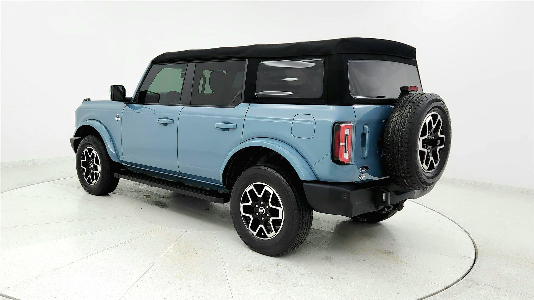 Used 2022 Ford Bronco Outer Banks AWD/4WD image 3