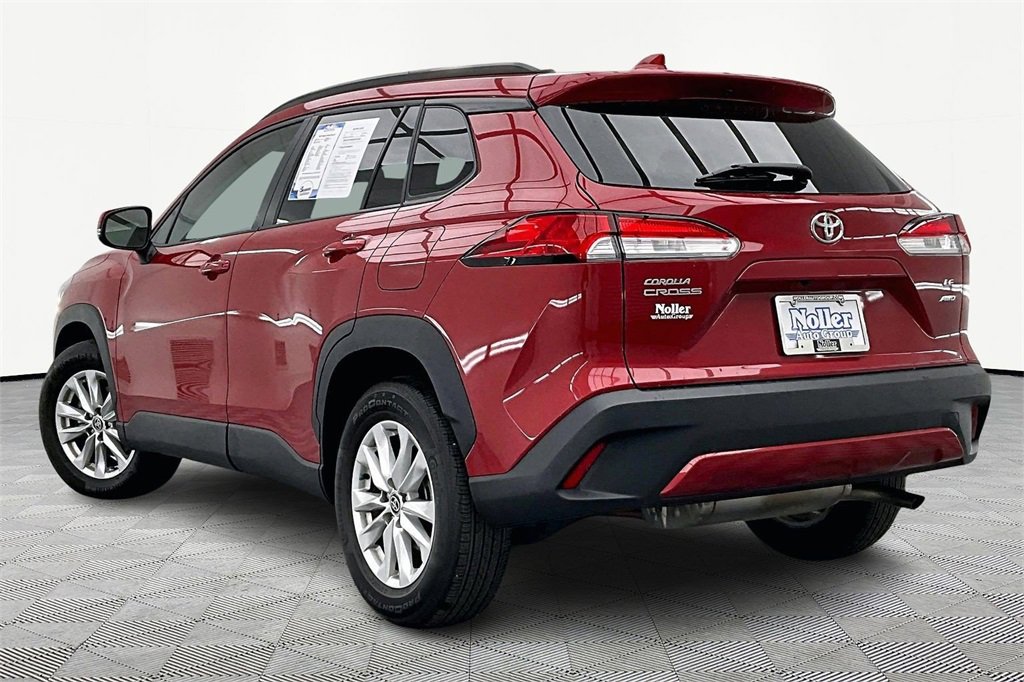 Used 2023 Toyota Corolla Cross LE image 13