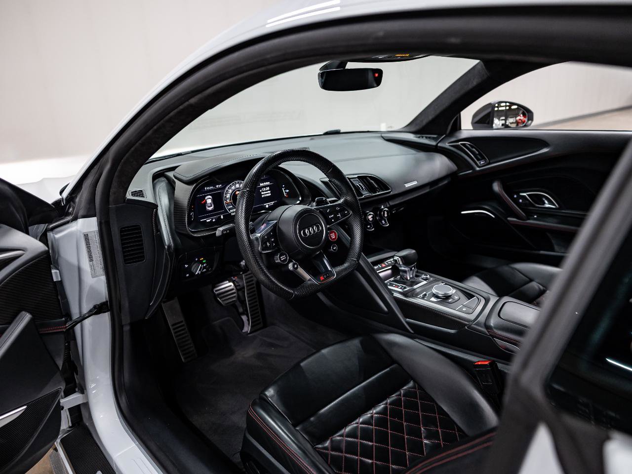 Used 2017 Audi R8 V10 plus image 38