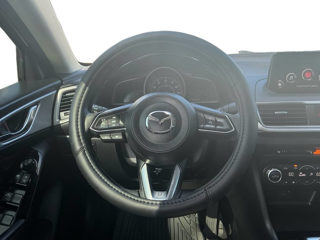 Used 2018 MAZDA MAZDA3 Touring FWD image 18