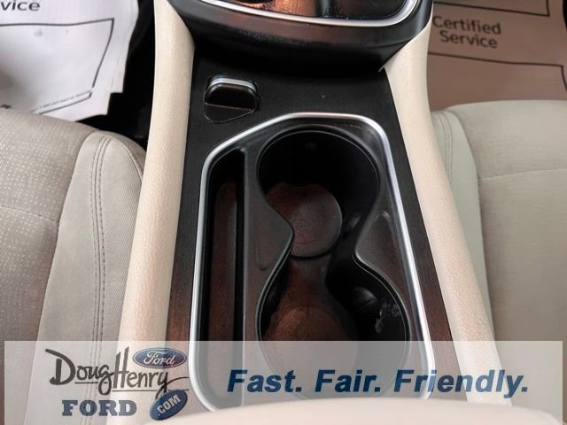 Used 2015 Chrysler 200 Limited image 44