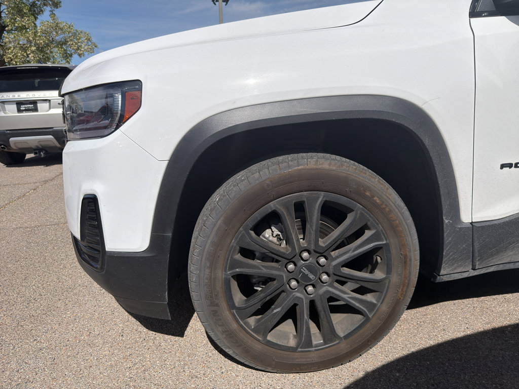Used 2023 GMC Acadia SLE w/ Driver Convenience Package image 14